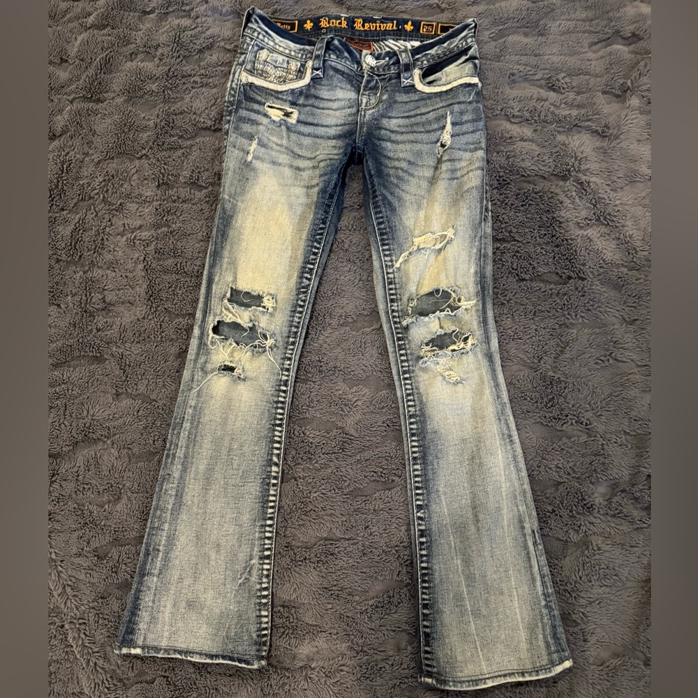 🫶🏻sold on M🫶🏻 Rock Revival Betty Bootcut Jeans